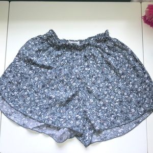 Shorts from the brand garage. Only worn 2-3 times.